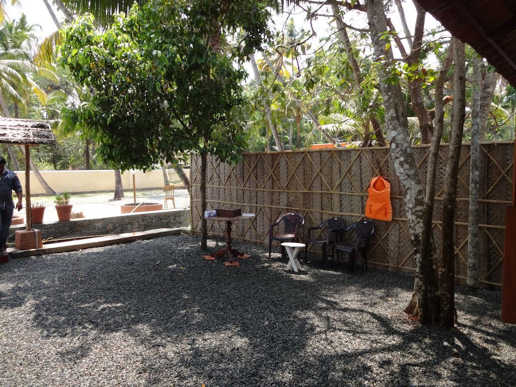Ambadis Villas Kodungallūr Exterior foto