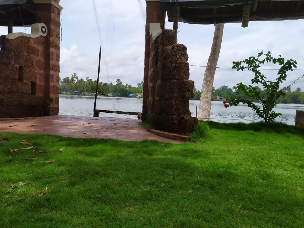 Ambadis Villas Kodungallūr Exterior foto